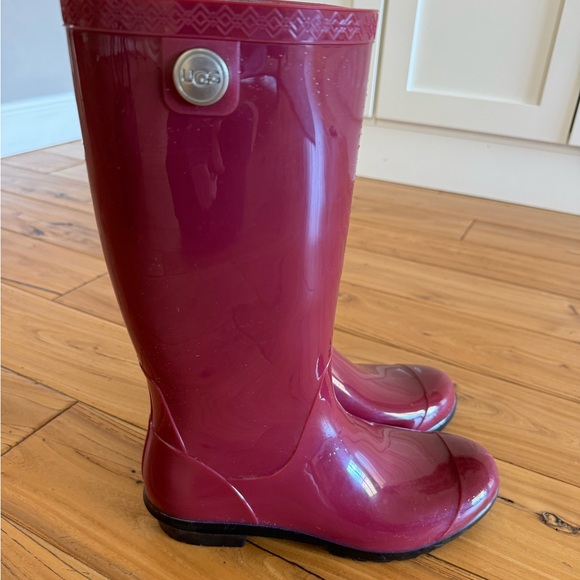 Ugg size 8 Rain boots - Picture 3 of 11